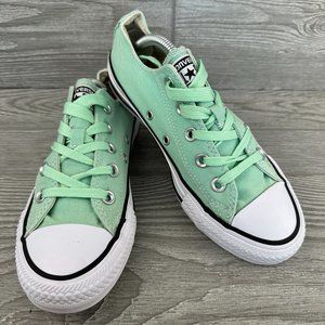 Converse Chuck Taylor All Star Men's 4 Women's 6 Green Low Top Sneaker 136565F